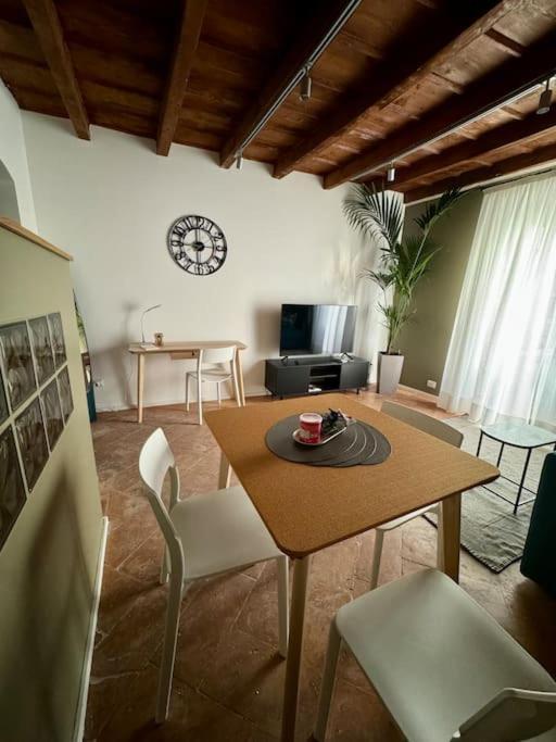 Splendido Bilocale In Via Madonnina, Zona Brera Daire Milano Dış mekan fotoğraf